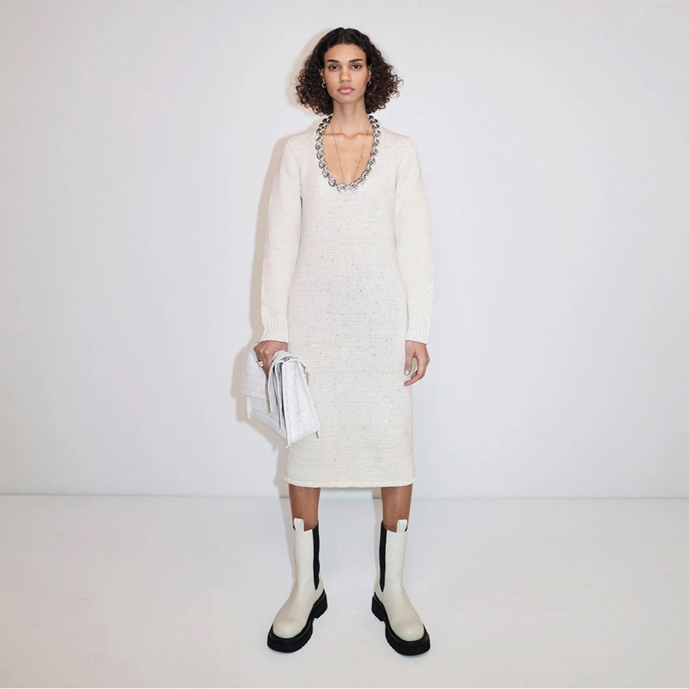 BOTTEGA VENETA PRE-FALL 2020 ECRU SWEATER DRESS WITH A CHAIN DETAIL XL